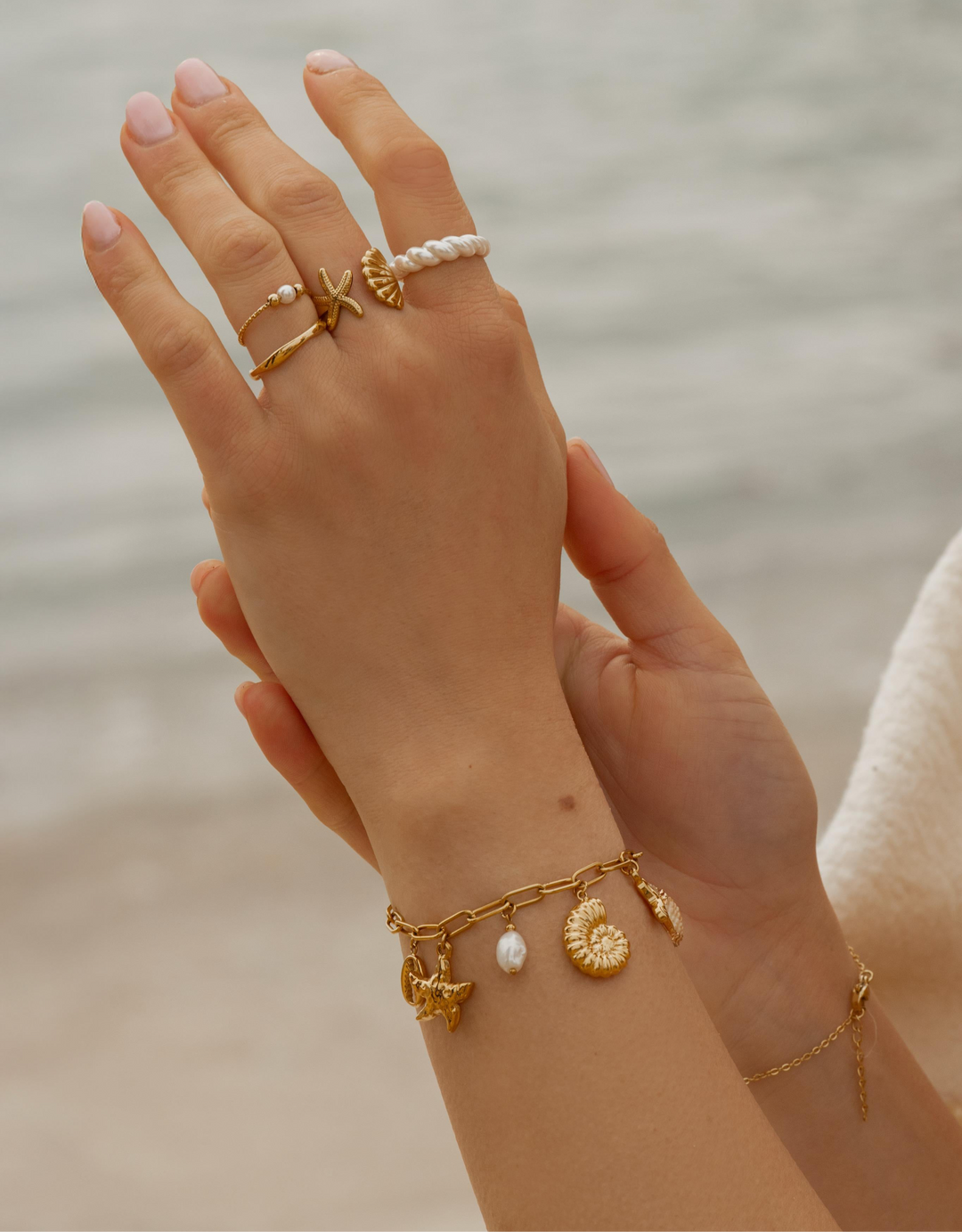 Pulsera Armeria: Elegancia en Armonía