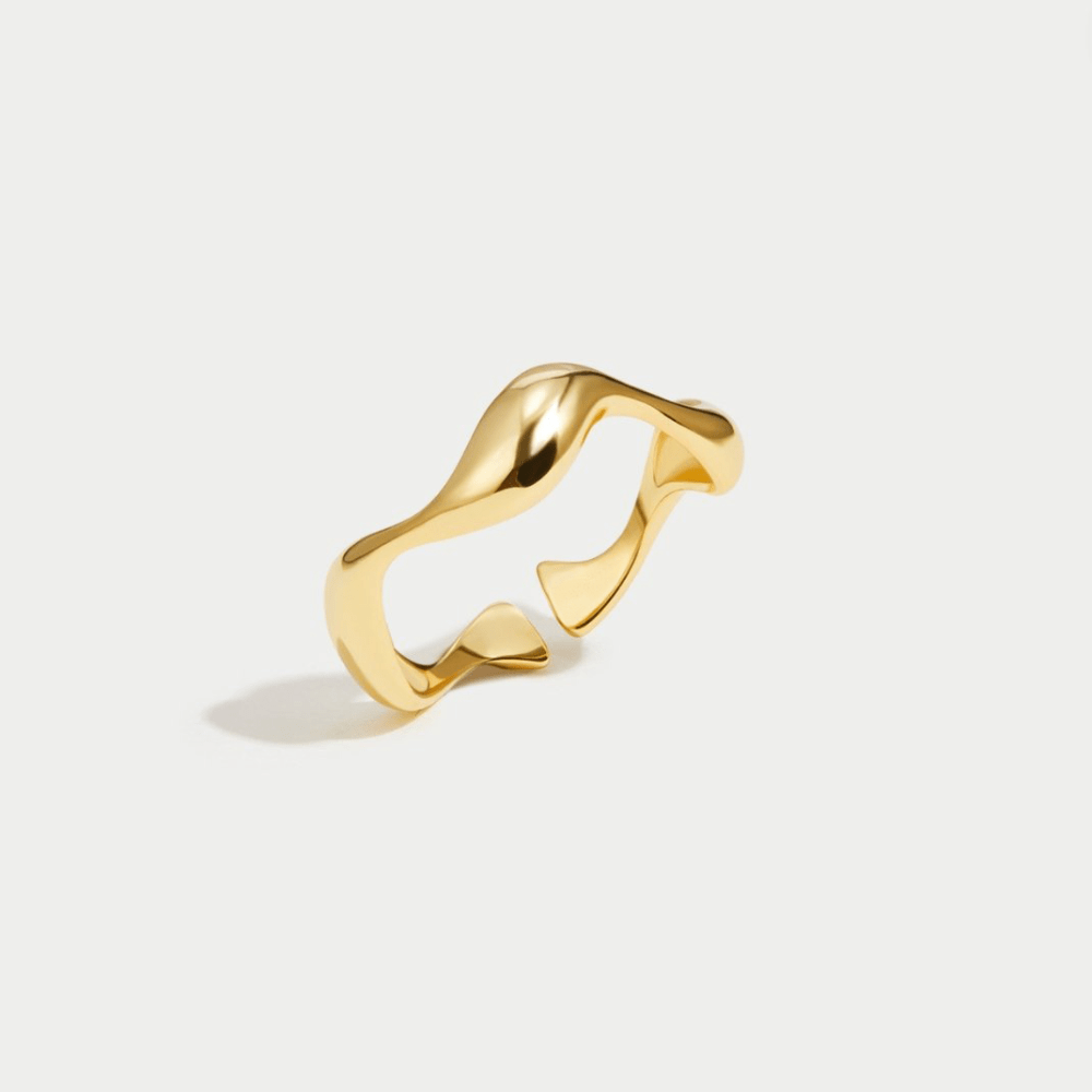 Anillo de Olas de Oro de 18K