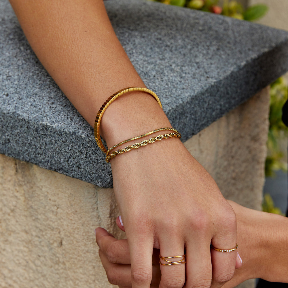 Pulsera Capa Retorcida Leila