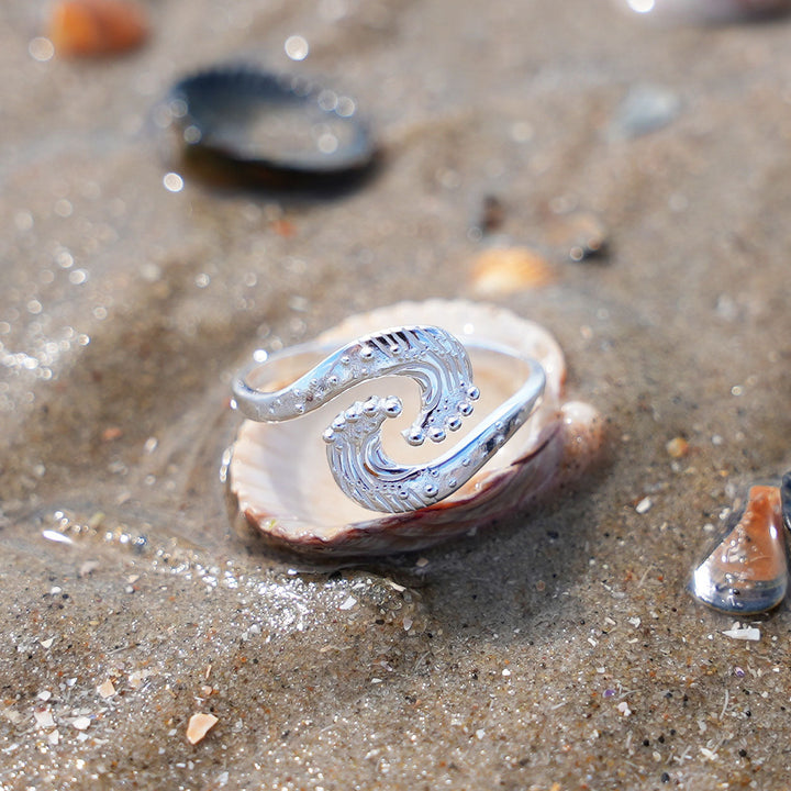 Anillo de Elegancia Doble Onda