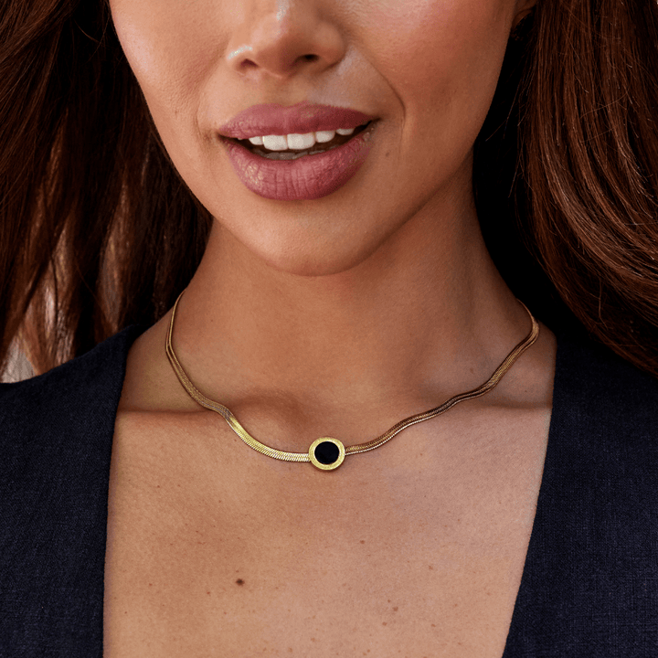 Collar Colgante Negro Azalea