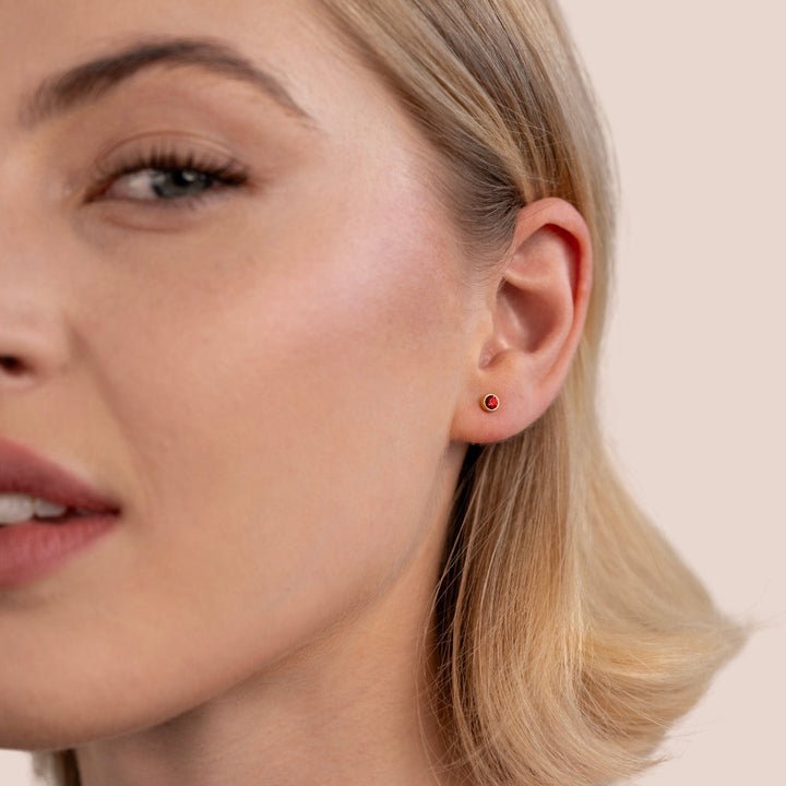 Pendientes de Stud con Piedra de Nacimiento