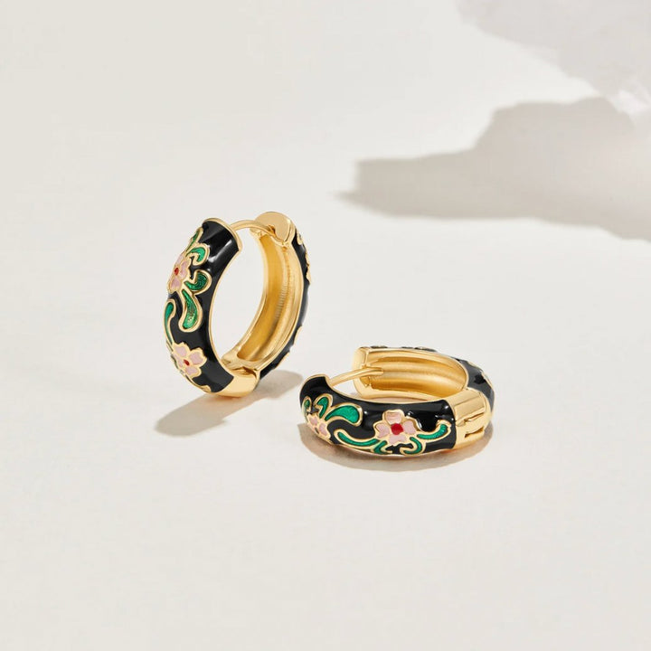 Pendientes de Flores en Aro de Oro Negro