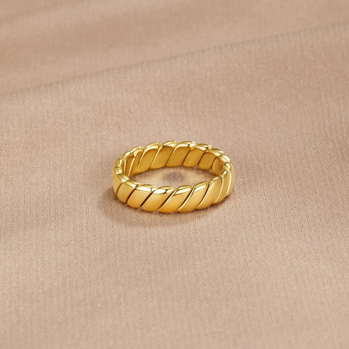 Anillo Twist Infinito de Calira