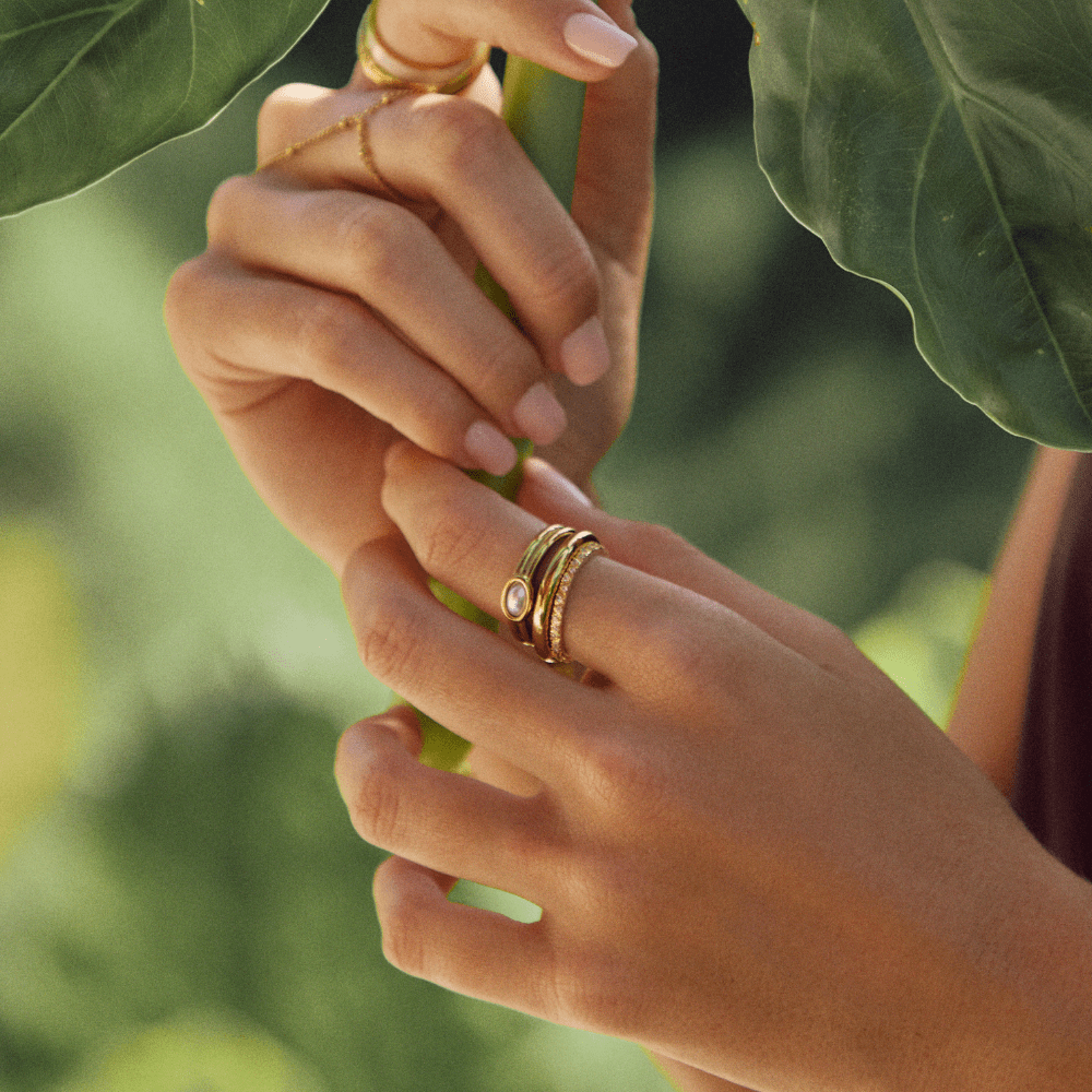 Anillo de Perlas Gruesas en Oro de 18K