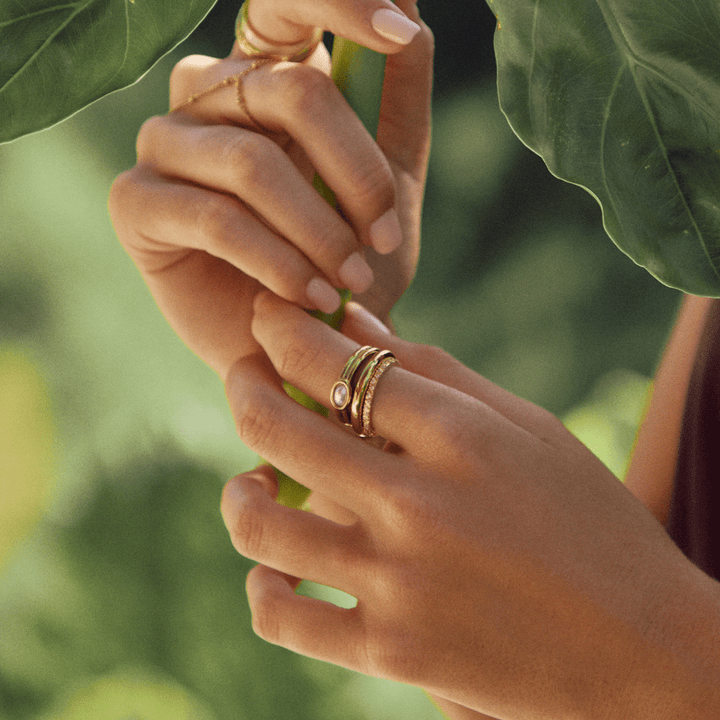 Anillo de Perlas Gruesas en Oro de 18K