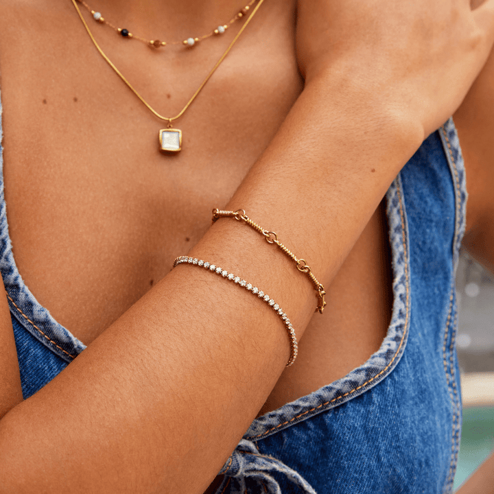 Encanto de Tenis Radiante: Pulsera Cordelia