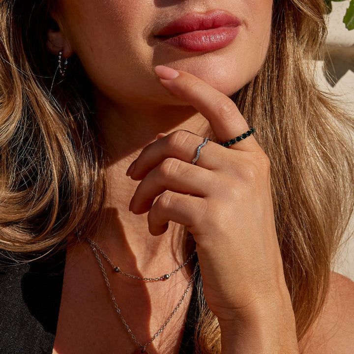 Anillo de Cristal Plateado Belleza Esmeralda