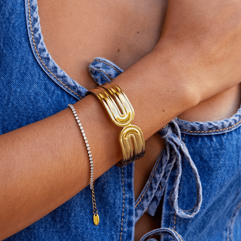 Brazalete Golden Twist de Ezra