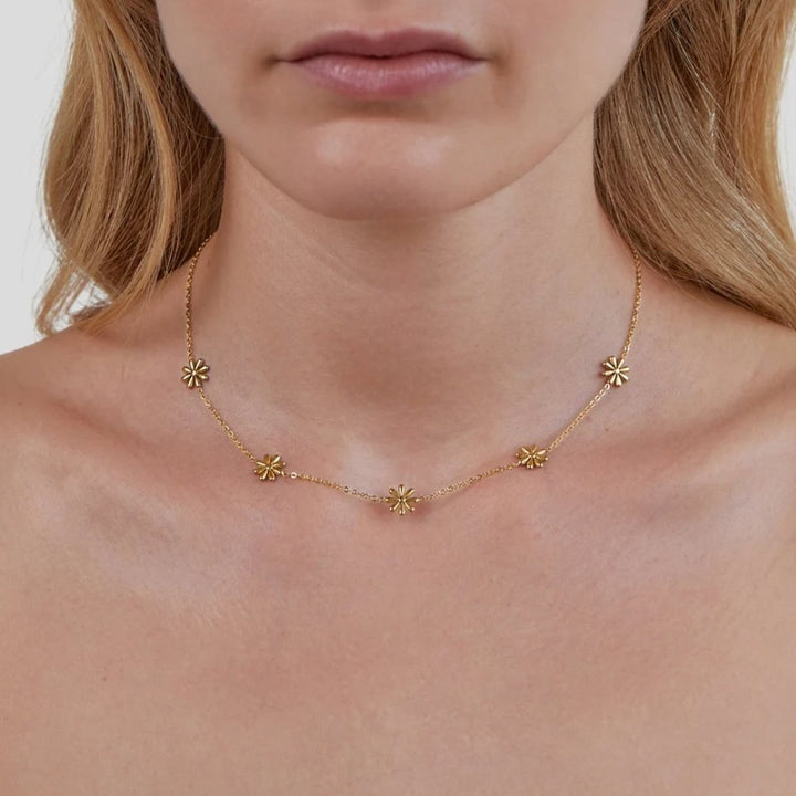 Collar de Oro de 18K Flower Power