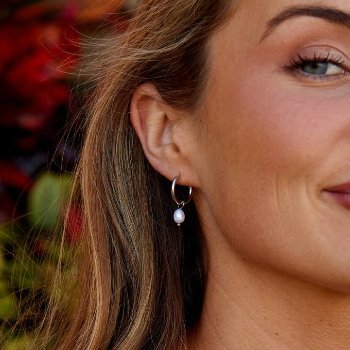 Pendientes de Aro de Plata Bella con Perla de Agua Dulce