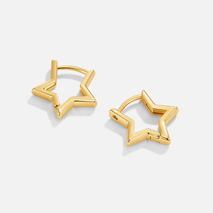 Pendientes de aro con estrella dorada