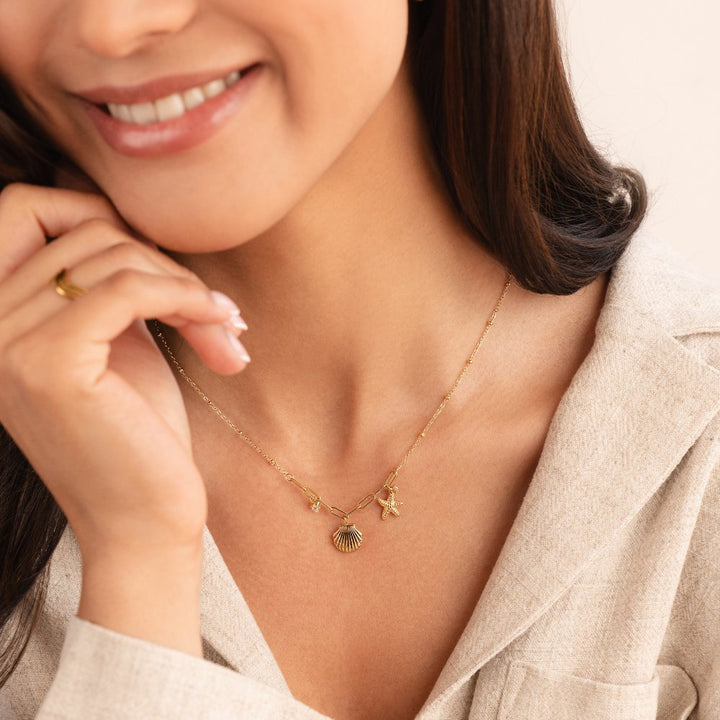 Collar de Concha Dorada y Estrella de Mar