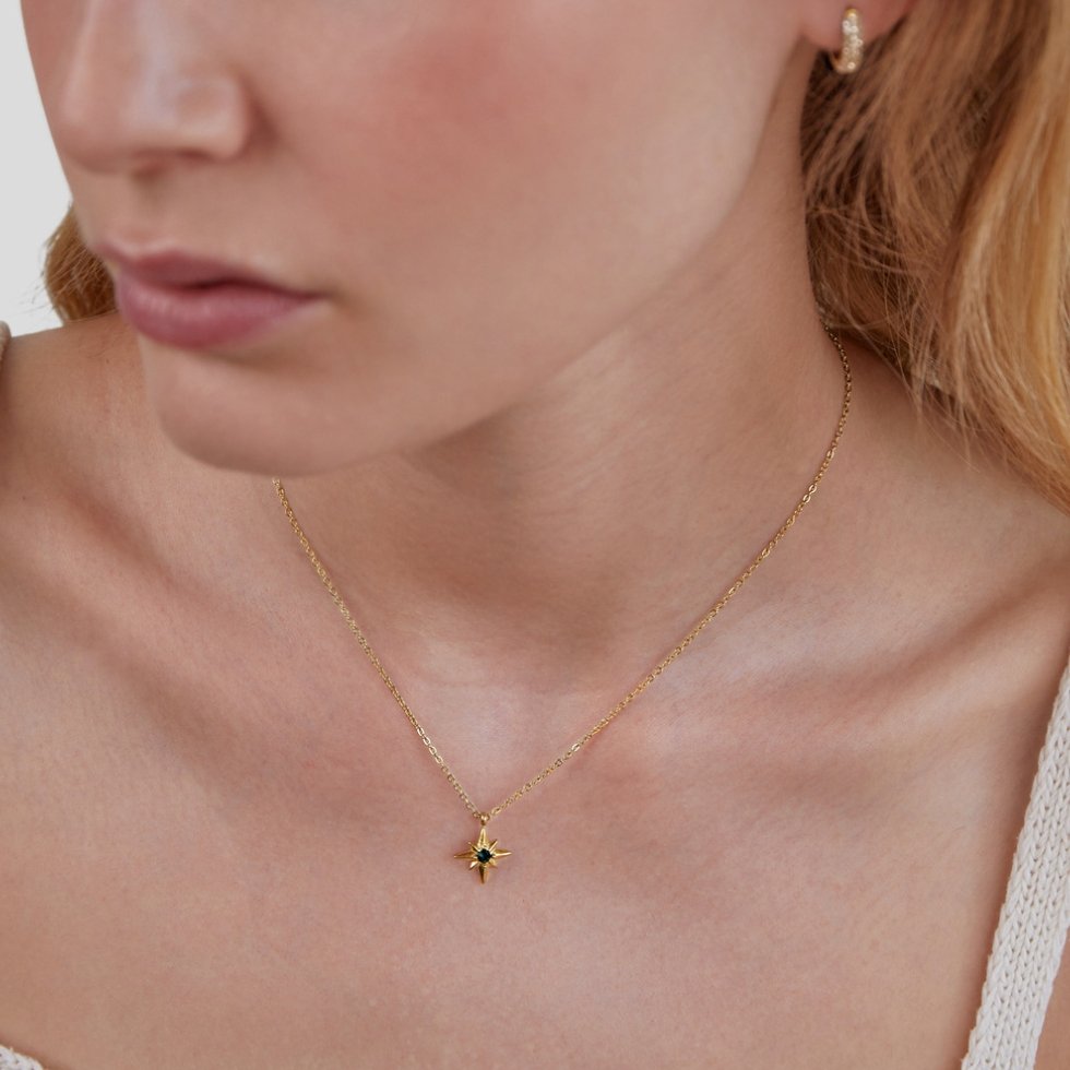 Collar de Cristal Esmeralda Estrella Guía