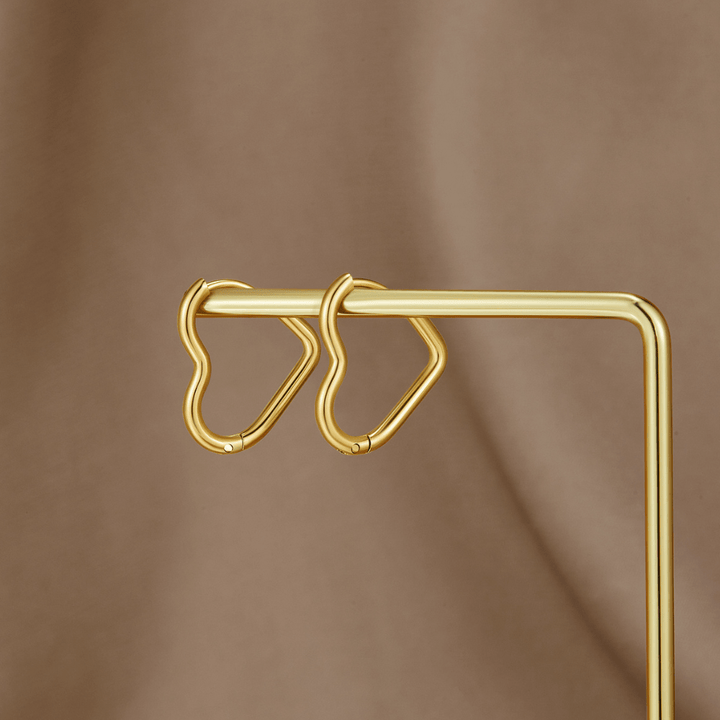 Aros de Corazón Dorados