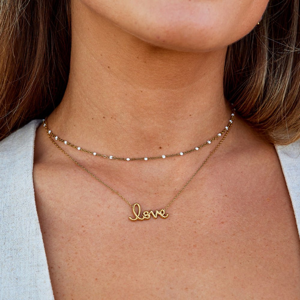 Collar con colgante "Amor"