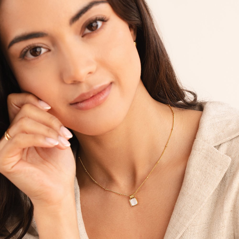 Collar de Pendant de Concha Blanca de Lucia