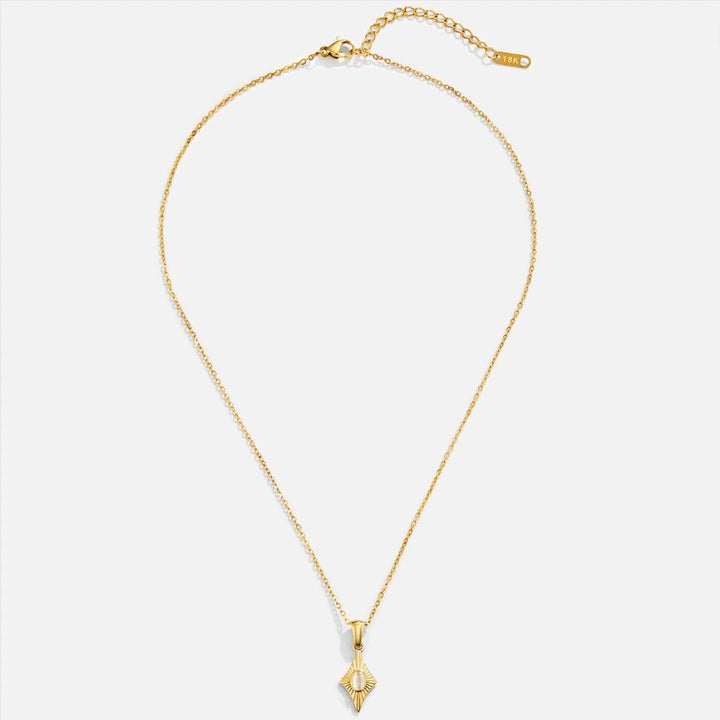 Collar de Oro con Ópalo Blanco Luna