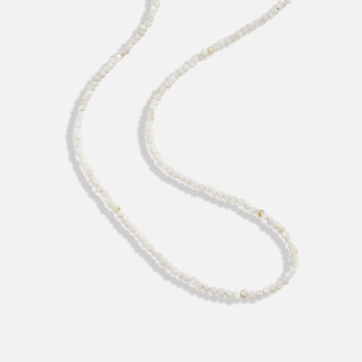 Collar de cuentas de piedra lunar