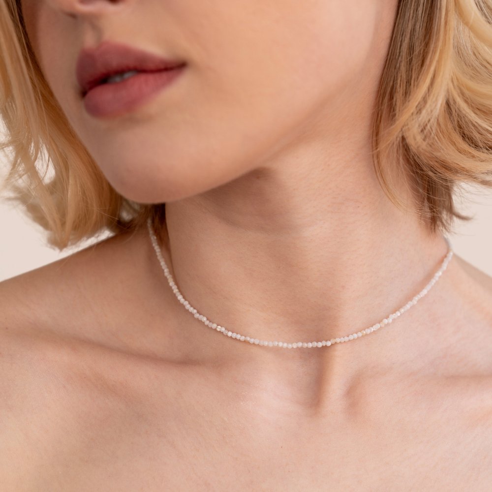 Collar de cuentas de piedra lunar