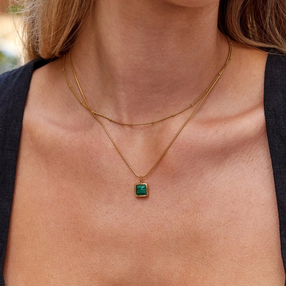 Collar de Cadena de Oro con Perlas Niyah