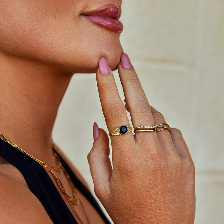 Anillo de Ónix Negro Phoenix