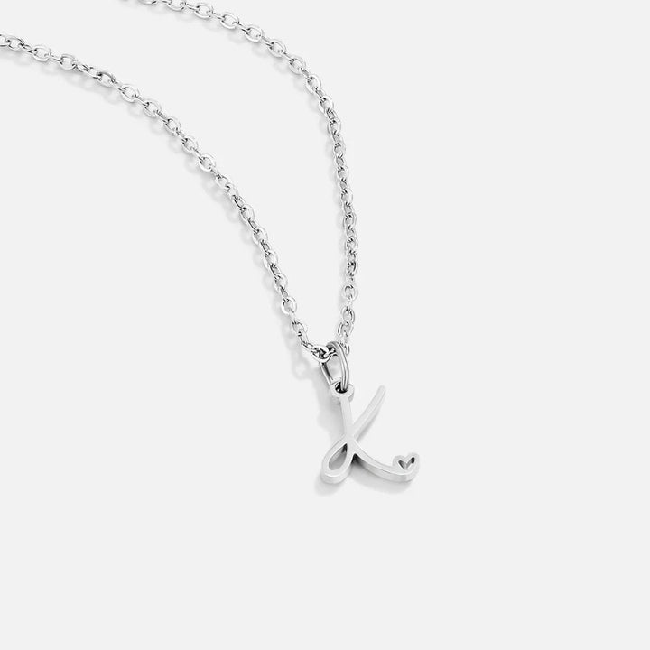 Collar de Corazón con Letra de Plata