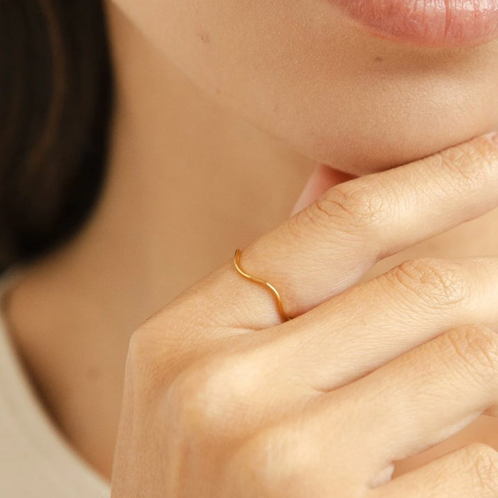 Anillo apilable de oro Tina