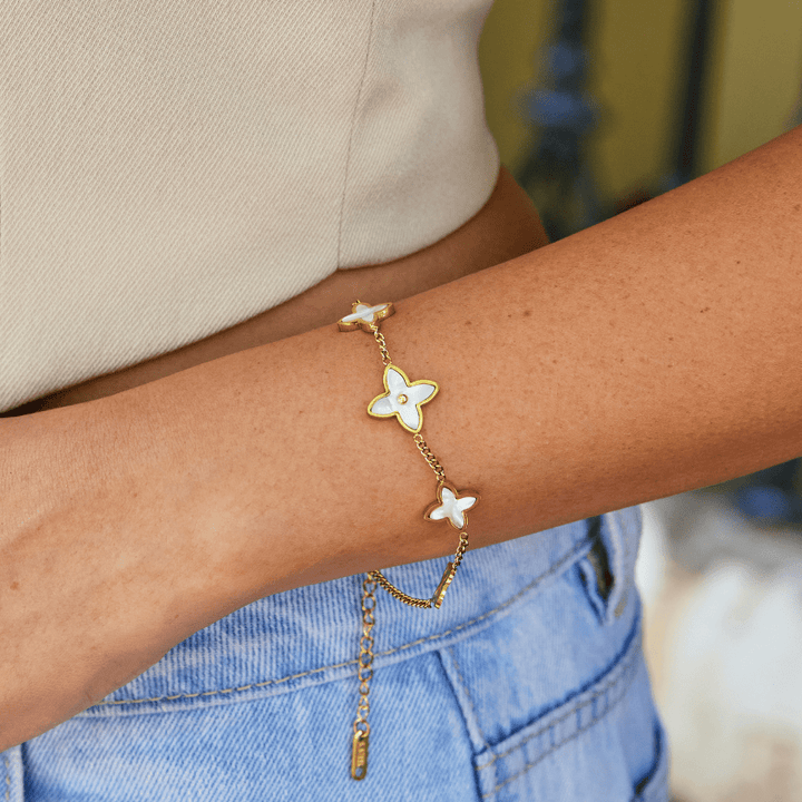 Pulsera de Pétalos de Flor Blanca