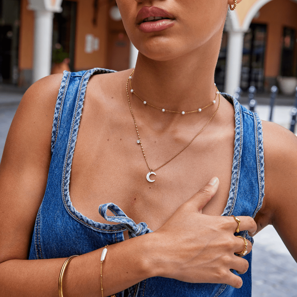 Collar de Luna Creciente Blanca